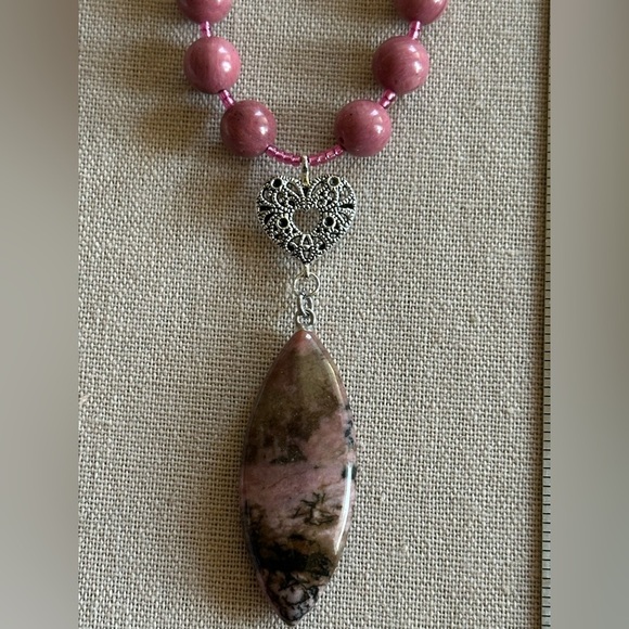 24 inch Rhodonite Gemstone bead necklace NWOT - Picture 5 of 13